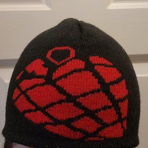 Green Day Logo - Heart‎ Grenade - Embroidered Beanie